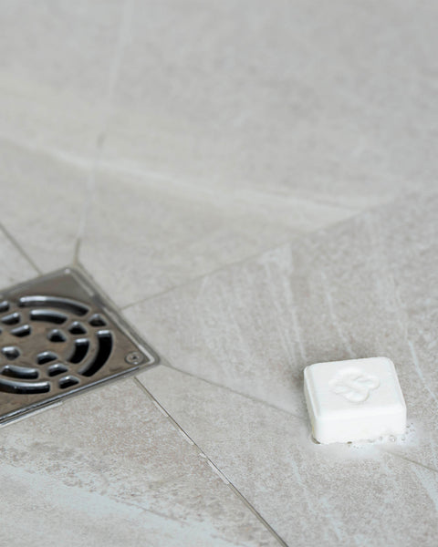 Well-being shower tablet pouch